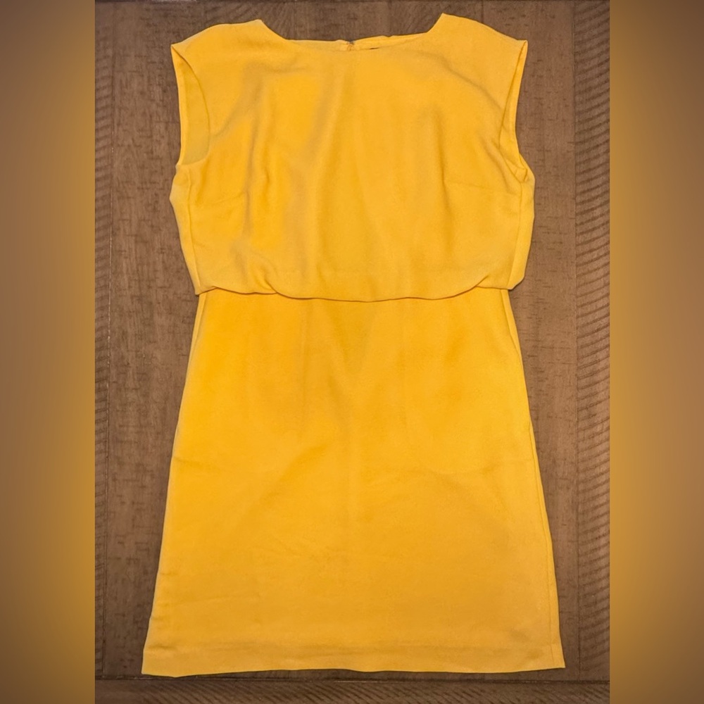 Banana Republic Drape Back Dress - Size 4.